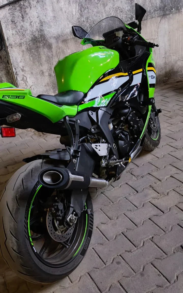 Barrel Outlaw 2.0 Slip-On Exhaust with Mid Pipe for Kawasaki ZX-6R (2025) | 304 Stainless Steel Performance Exhaust - View 3