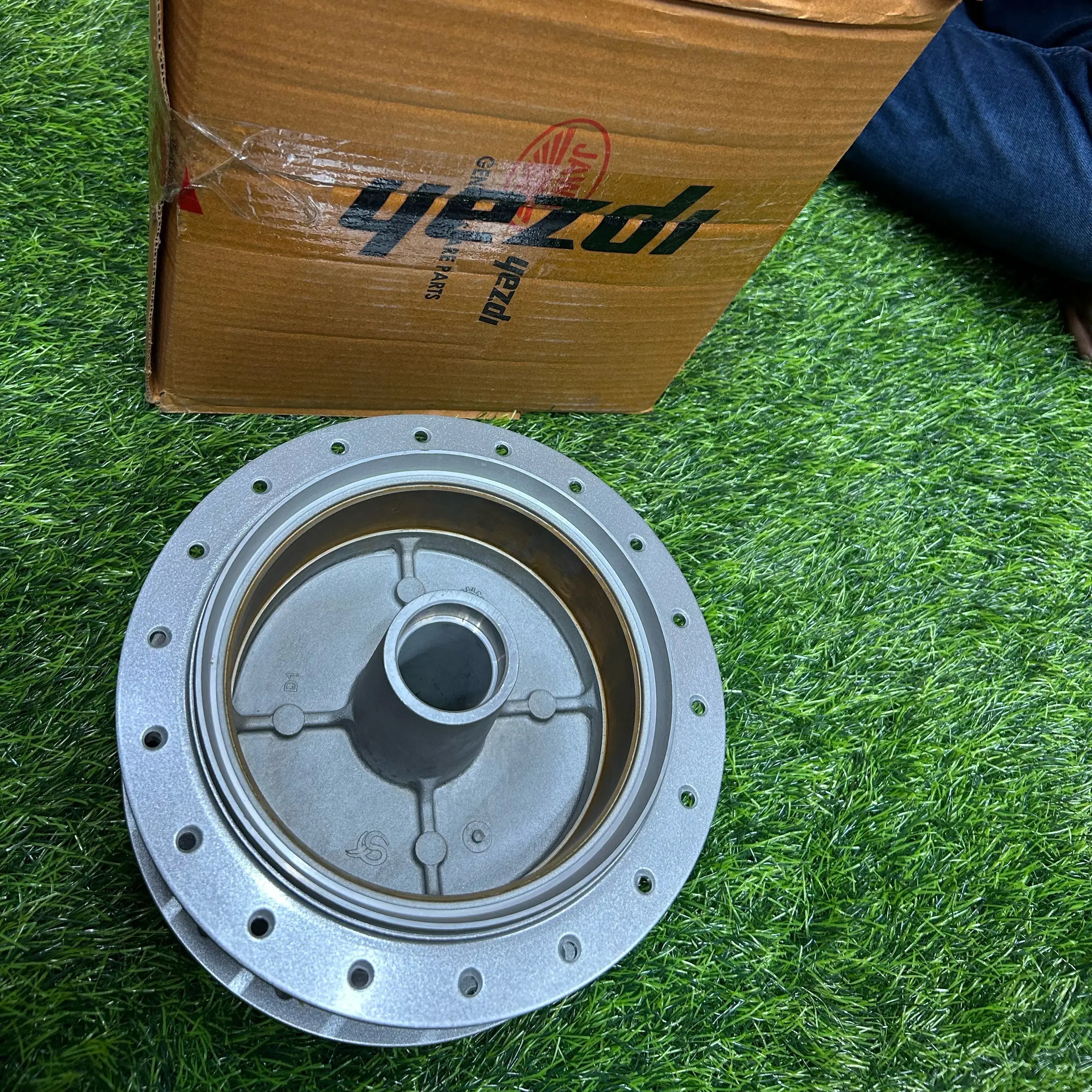 Jawa Rear Wheel Hub Assembly