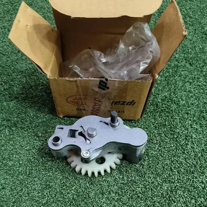 Jawa 42 Oil Pump Assembly T0203AUF0160N